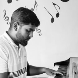 https://test.rainbowbridgeschool.com/wp-content/uploads/2024/12/Ashley-keyboard-faculty-rainbowbridge-bangalore.jpg
