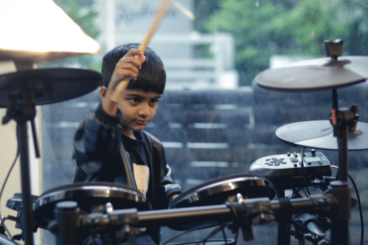 https://test.rainbowbridgeschool.com/wp-content/uploads/2024/12/drums-classes-bangalore.jpg