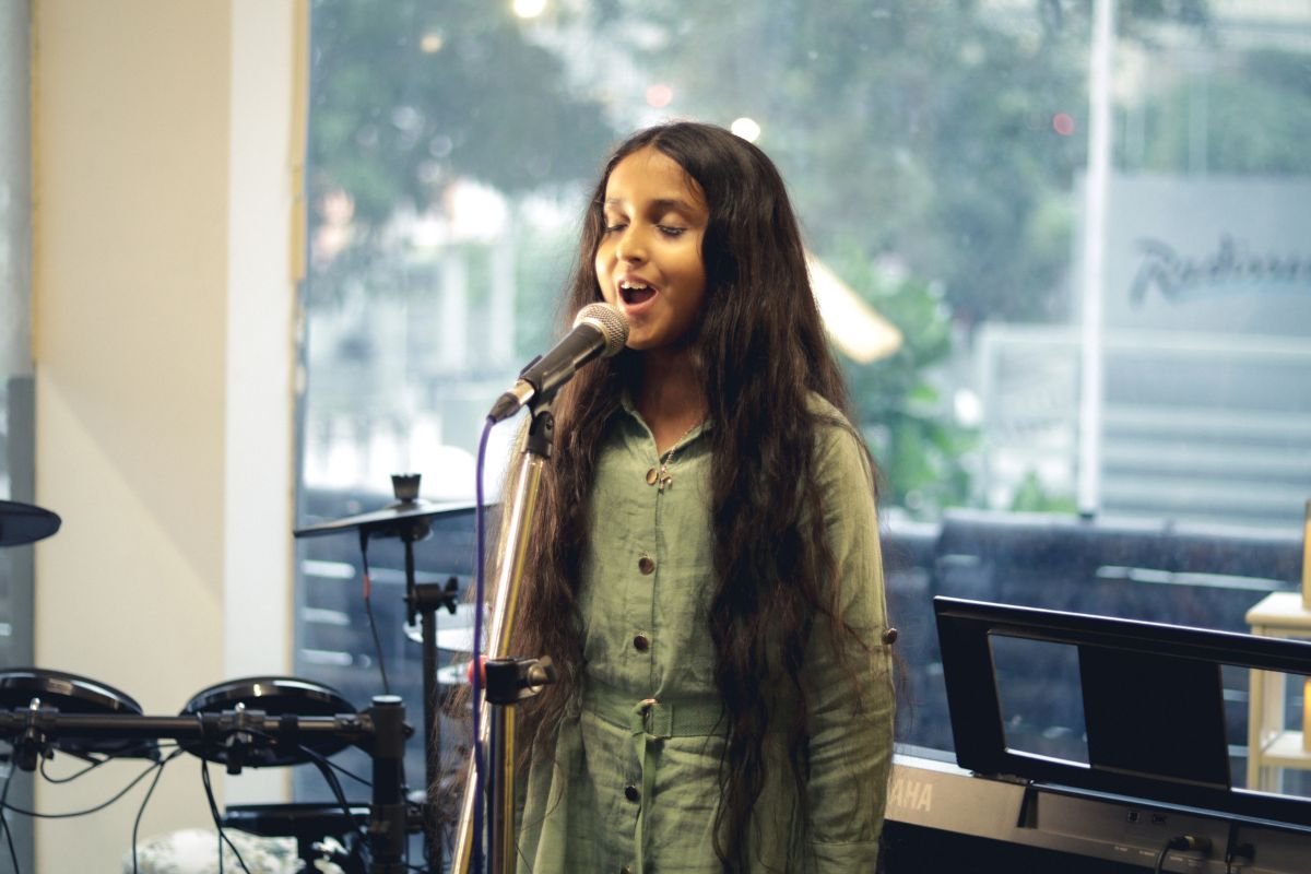 https://test.rainbowbridgeschool.com/wp-content/uploads/2024/12/western-vocals-classes-bangalore.jpg